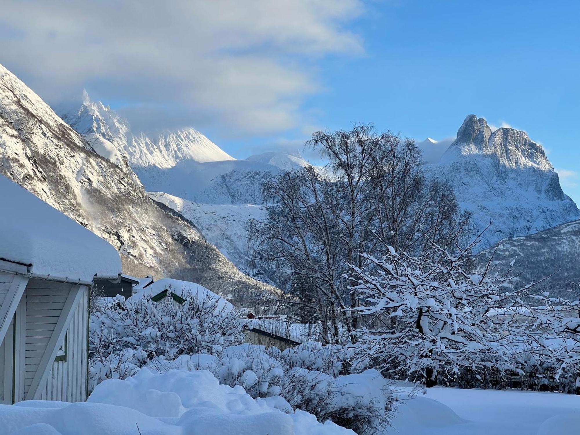 Andalsnes Gustehouse Apartment Luaran gambar