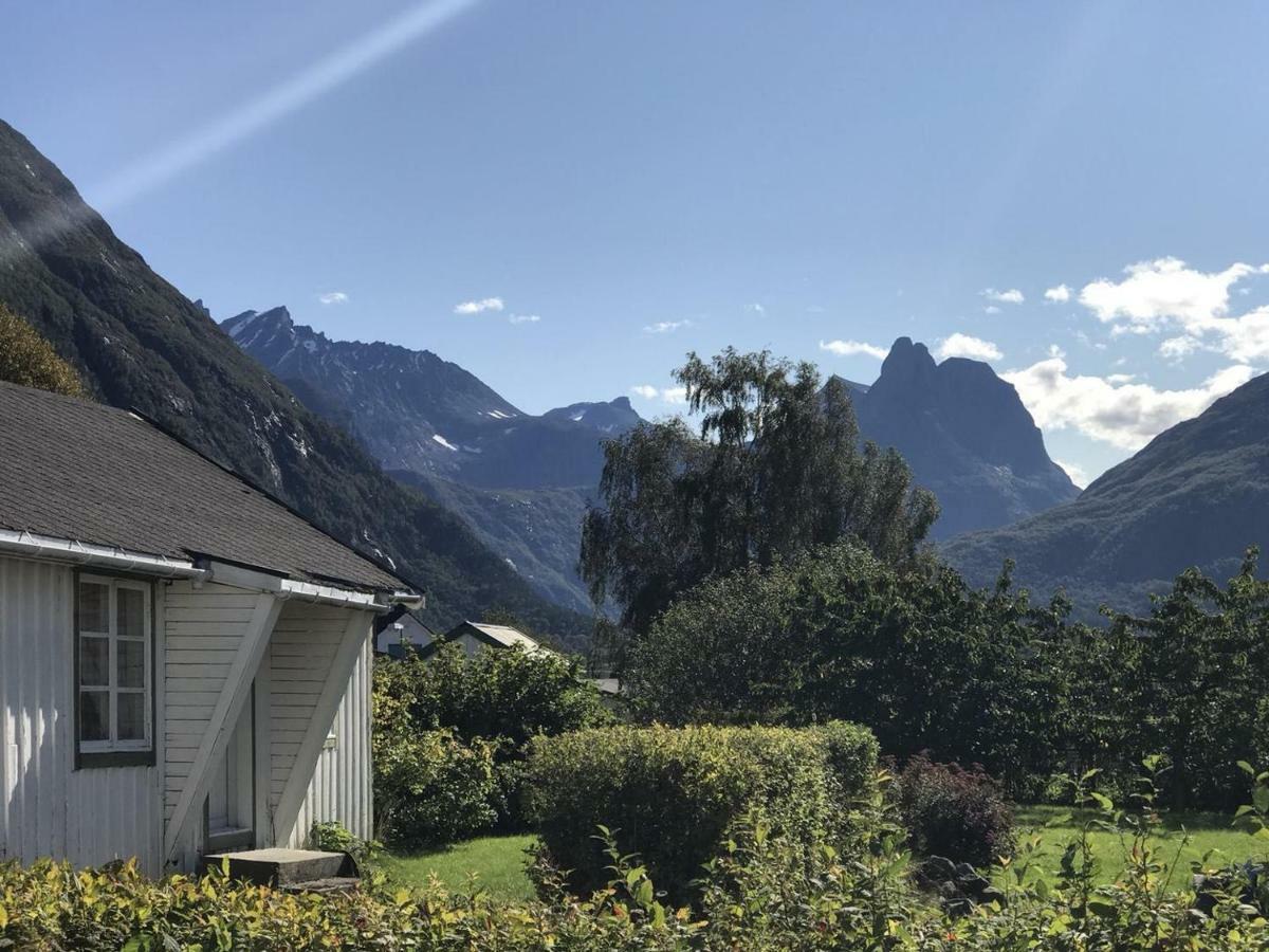 Andalsnes Gustehouse Apartment Luaran gambar